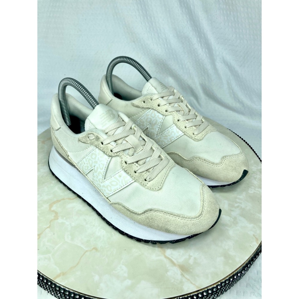New Balance 237 Casual Sneakers Womens 6 Cream Streetwear Sporty Comfort Shoes